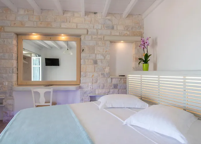 Akti Naoussa Paros